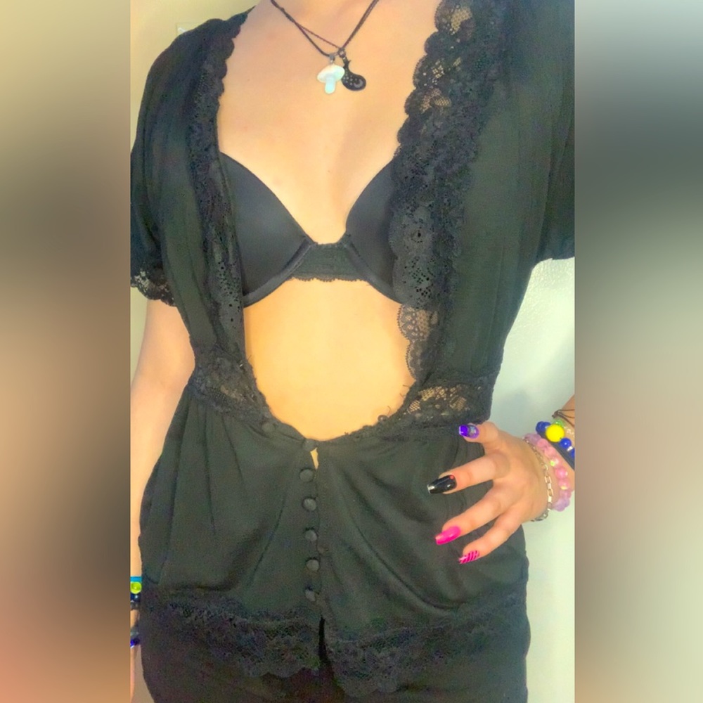 Cover Top W/ Button Down And Lace